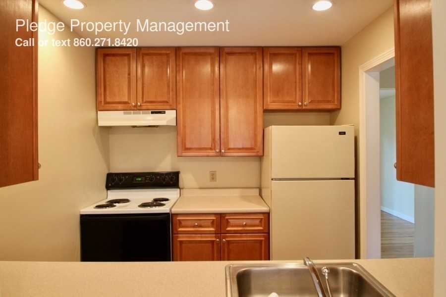 35 Russell St #26 - Photo 2 of 14