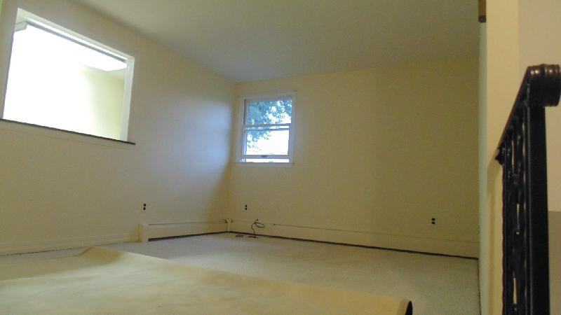 109 Front St - Photo 2 of 8