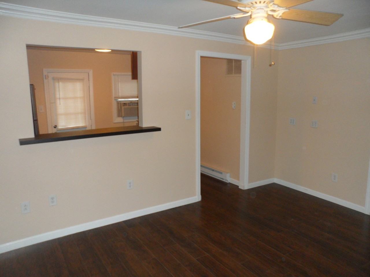 202 Toledo Ave - Photo 2 of 12