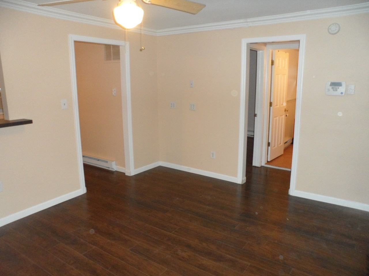 202 Toledo Ave - Photo 3 of 12