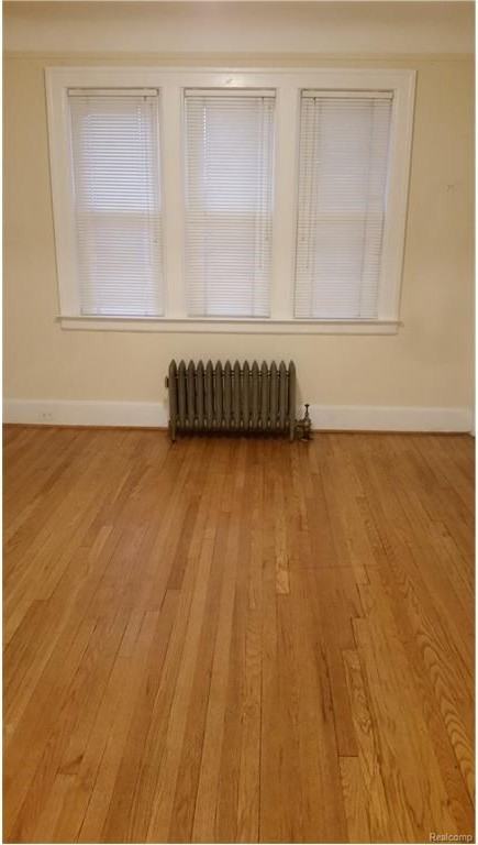 829 Beaconsfield Ave - Photo 2 of 18