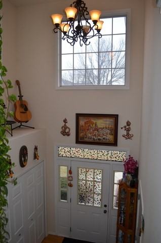 1033 Sheridan Cir - Photo 3 of 25