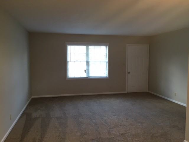 1800 Flintlock Dr - Photo 2 of 10