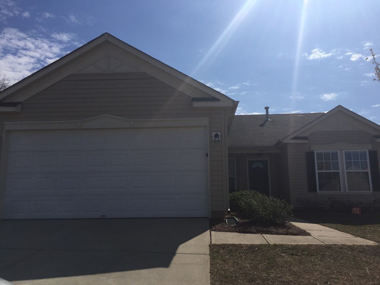 4179 Lakewood Glen Dr - Photo 2 of 24