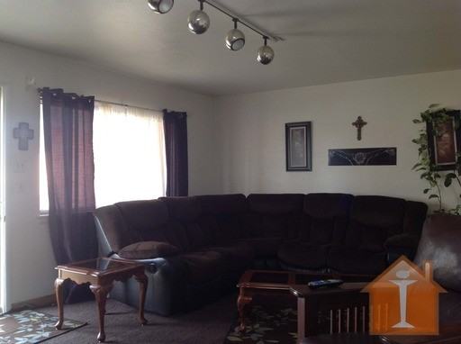 916 N Hare St - Photo 2 of 8