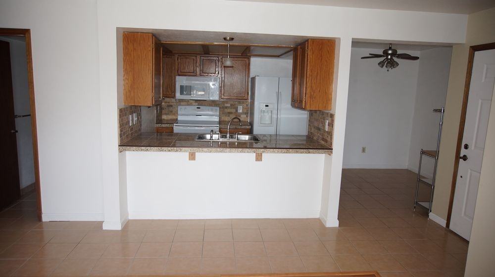 10872 W Evans Ave - Photo 2 of 11