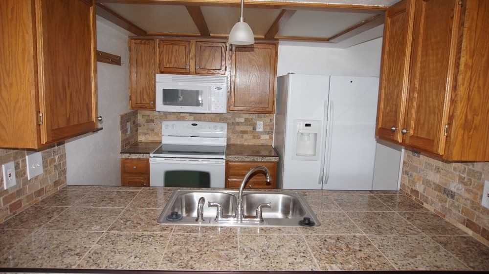 10872 W Evans Ave - Photo 3 of 11