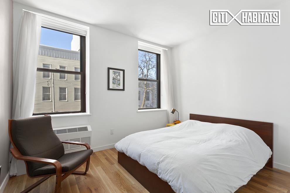 122 West St #2L - Photo 3 of 8