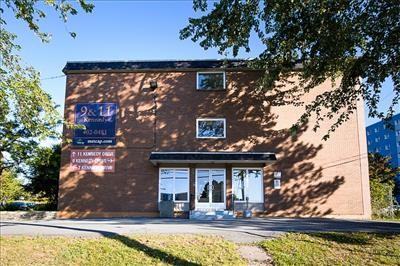 11 Kennedy Dr - Photo 2 of 33