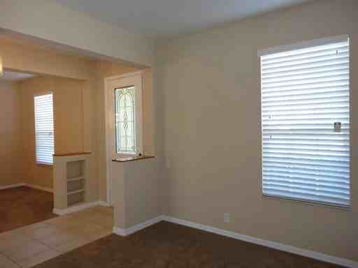 1807 Daylily Dr - Photo 2 of 20