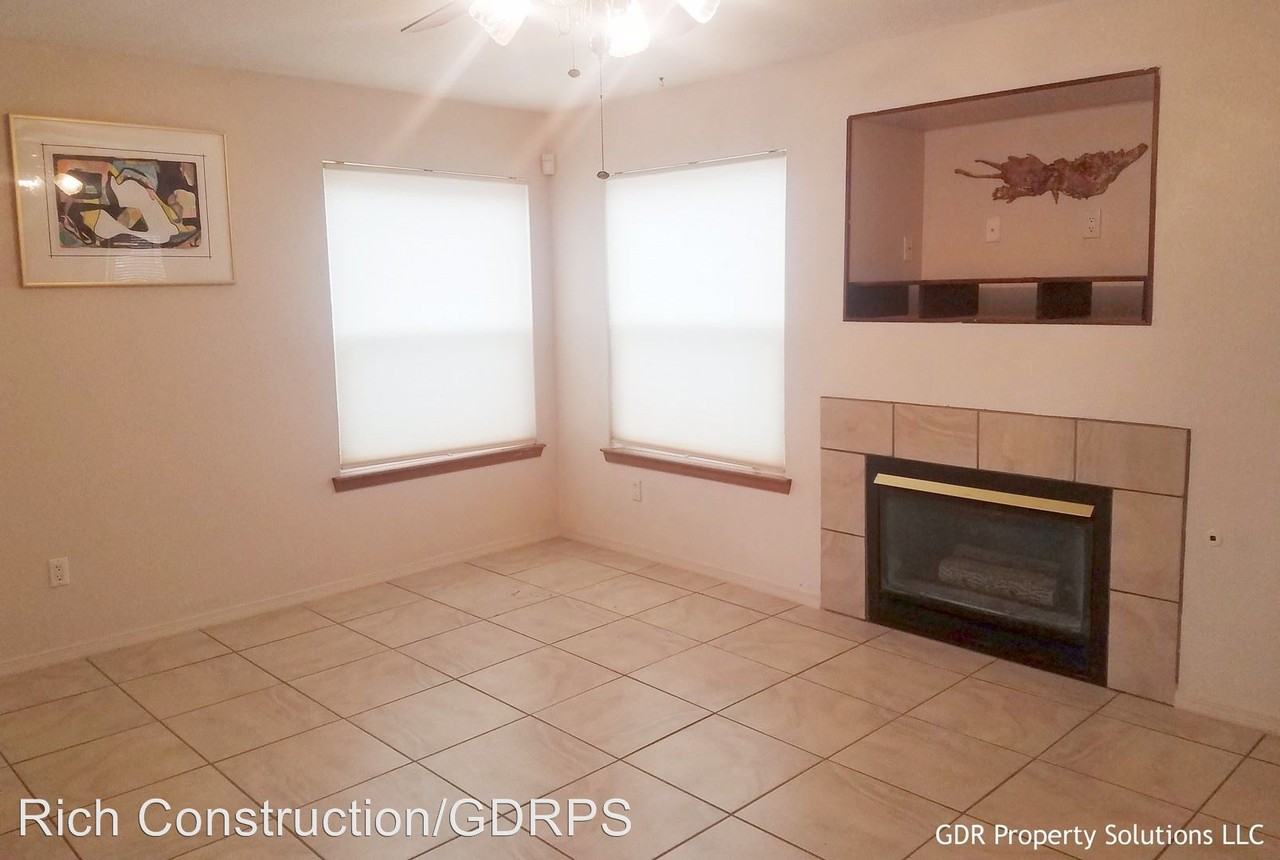 8123 Waterbury Pl NW - Photo 3 of 6