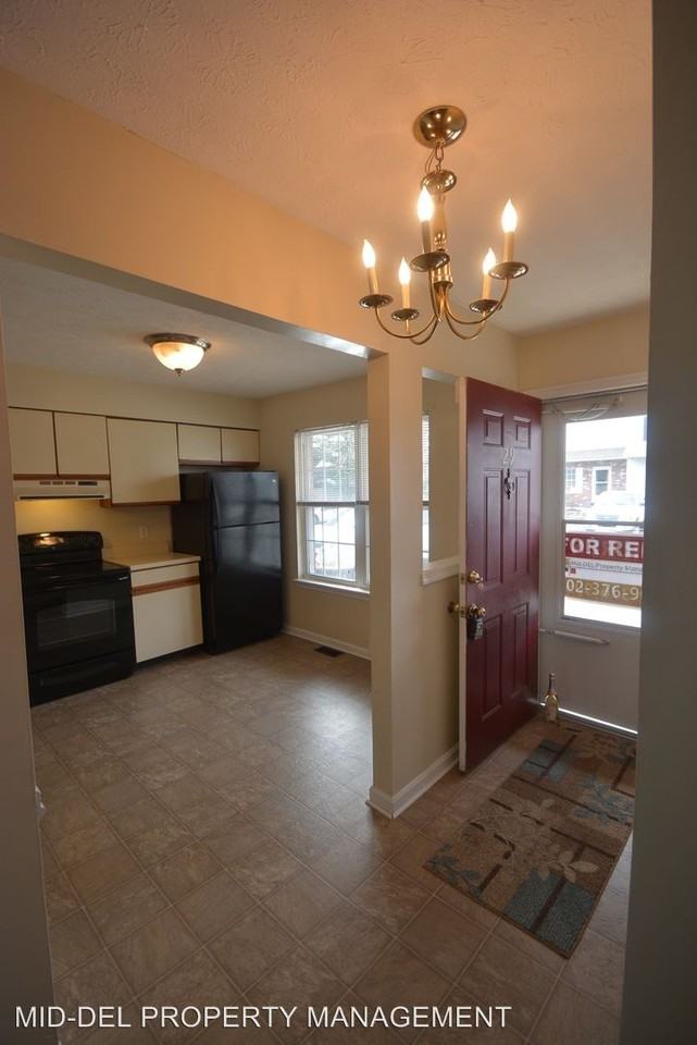 29 Perpen Ct W - Photo 2 of 18