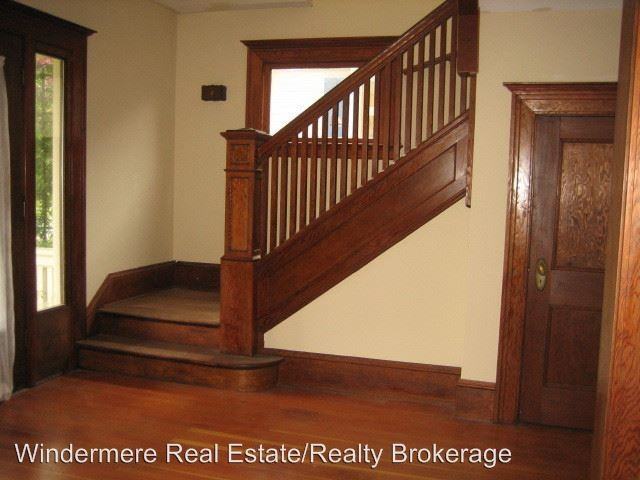 1721 Hoyt Ave - Photo 2 of 10