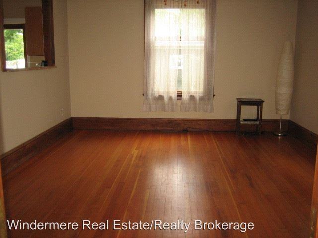 1721 Hoyt Ave - Photo 3 of 10