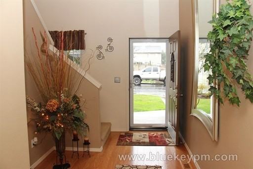 228 E 17th Pl - Photo 2 of 19