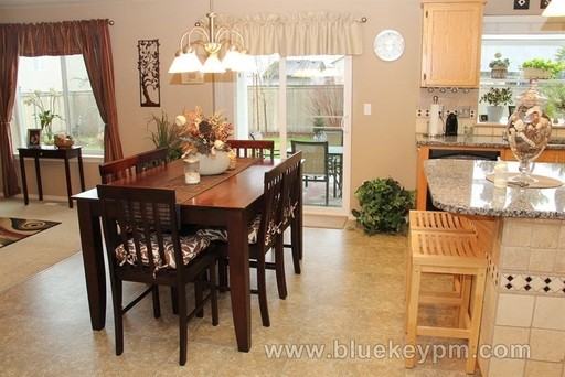228 E 17th Pl - Photo 3 of 19