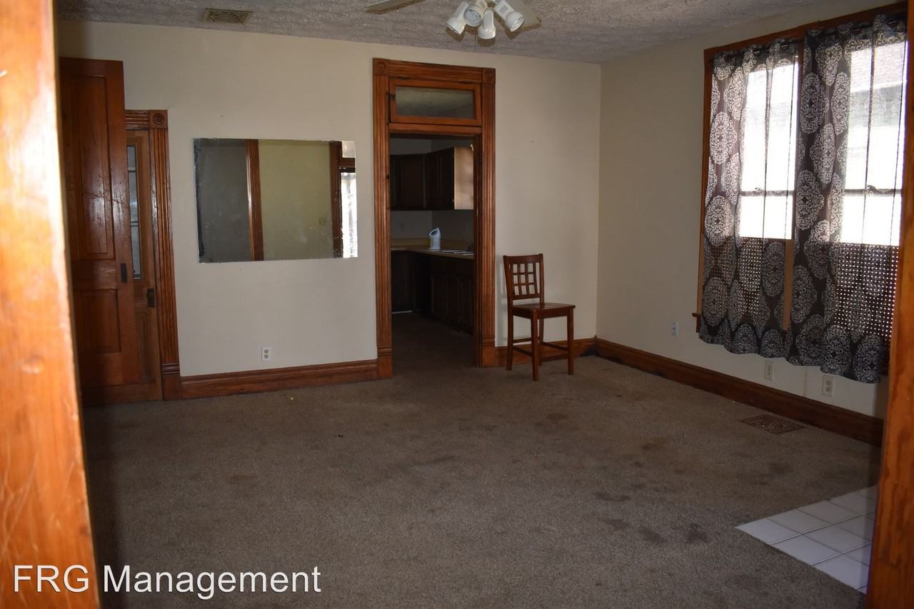 1733 Pierce St - Photo 3 of 10