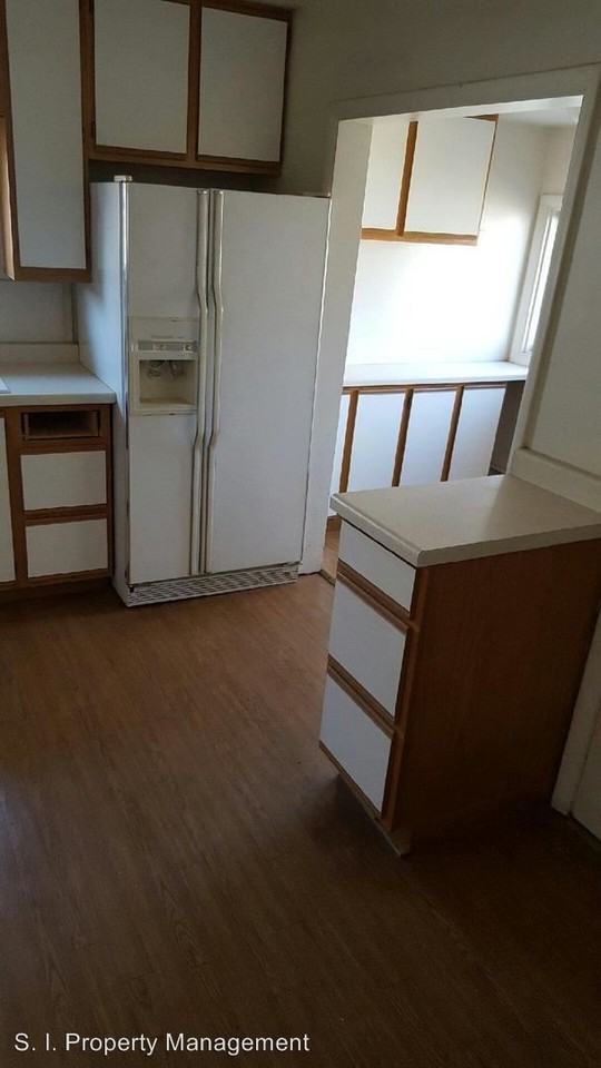 2128 McCord St - Photo 3 of 9