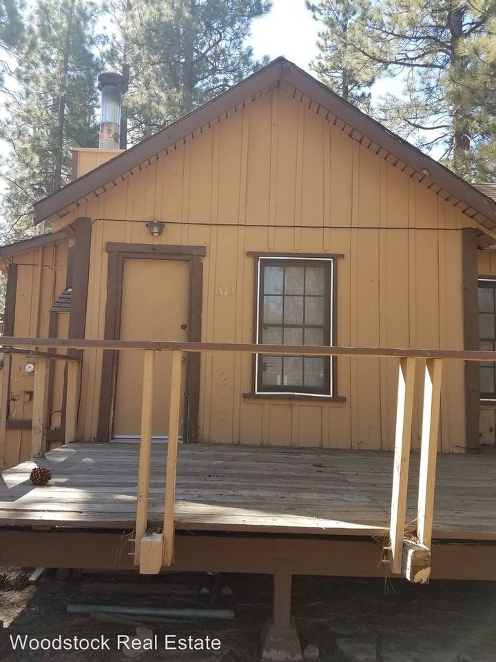 312 E Mojave Blvd - Photo 2 of 13