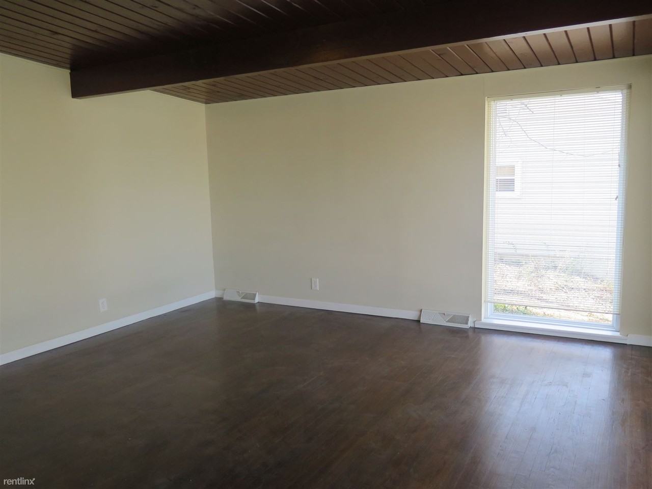 11109 East 35th St S - Photo 2 of 13