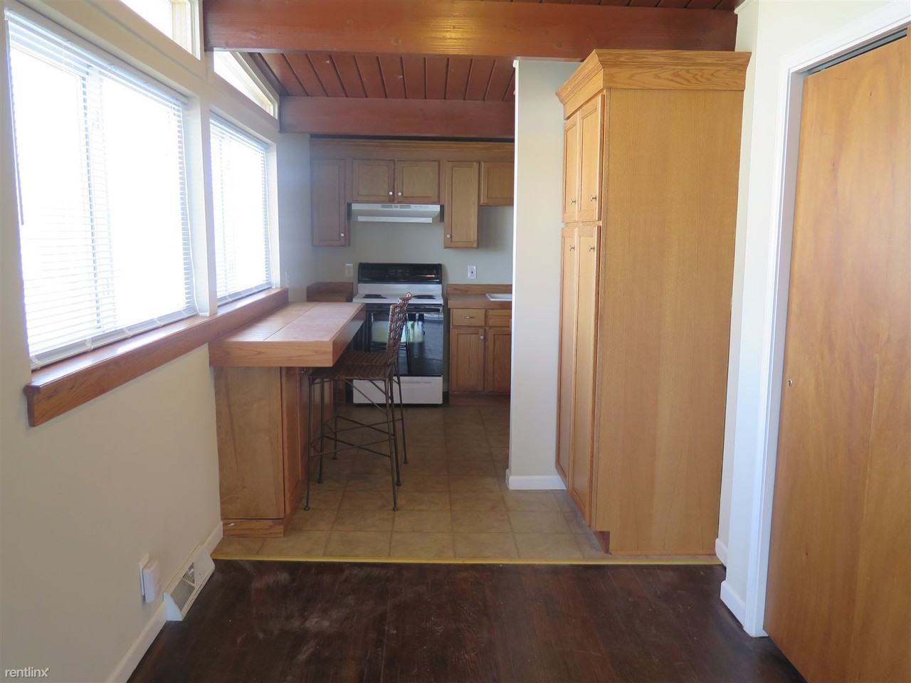 11109 East 35th St S - Photo 3 of 13