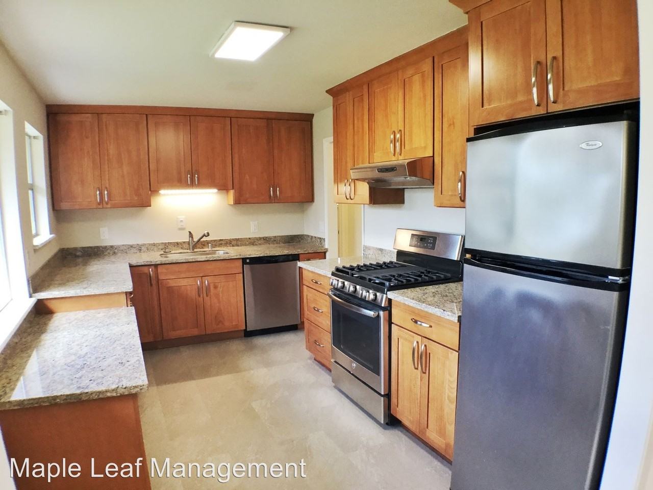 12745 Phinney Ave N - Photo 2 of 13