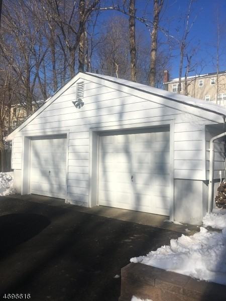 1257 Macopin Rd - Photo 2 of 9