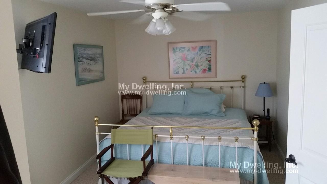 2420 Lough Ln - Photo 3 of 4