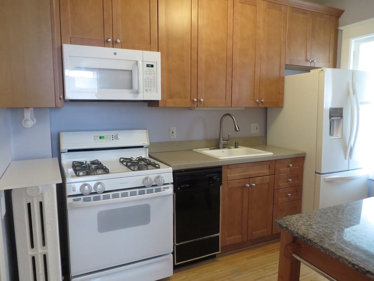 2891 James Ave S #1 - Photo 3 of 8