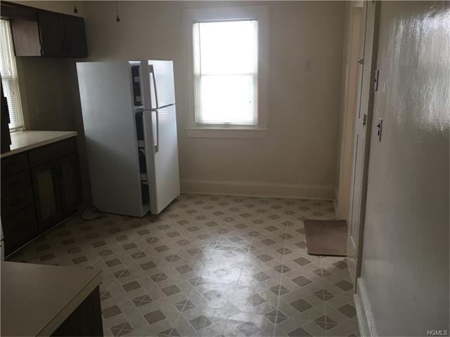 54 Allen St - Photo 2 of 11