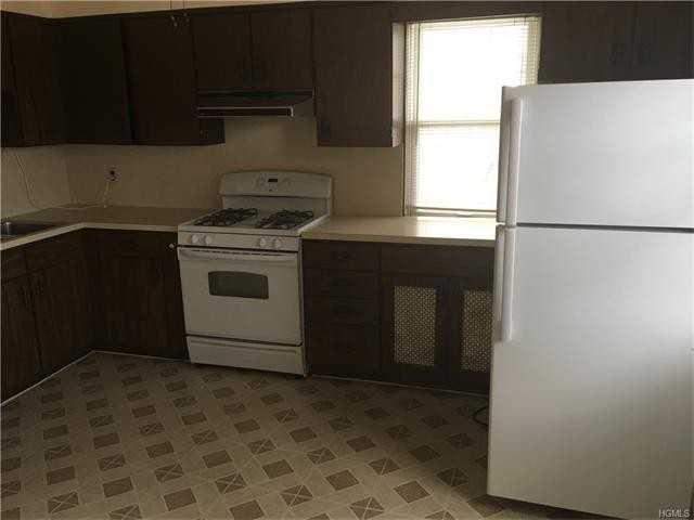 54 Allen St - Photo 3 of 11