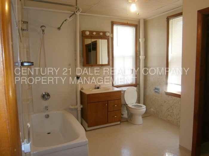 41 W 9th Ave - Photo 2 of 8