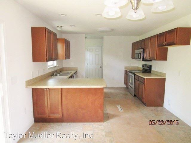 127 Riverwood Dr - Photo 3 of 12