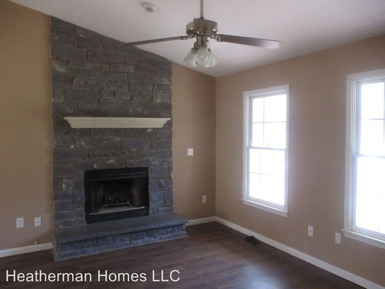 11507 Maplewood Dr - Photo 2 of 7