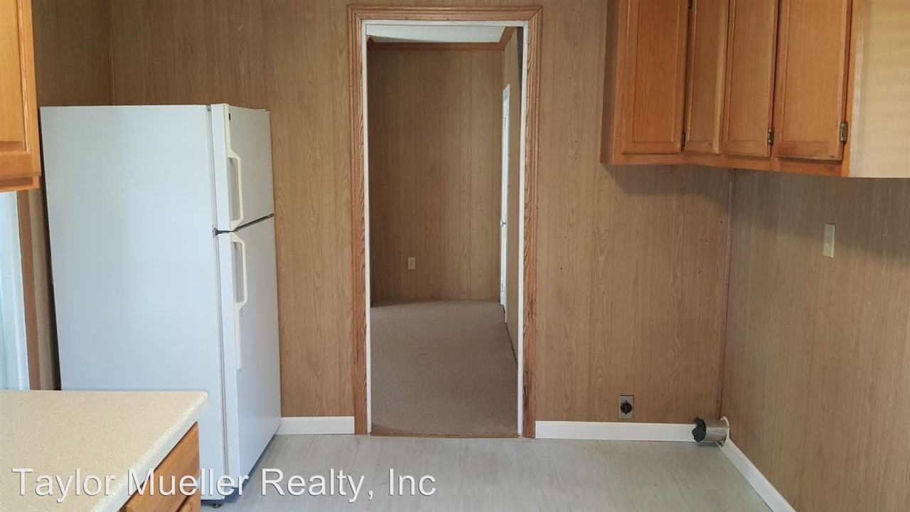 814 Beech St - Photo 2 of 8