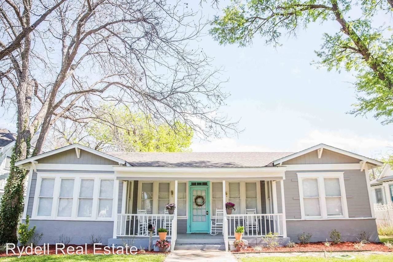 2024 Columbus Ave - Photo 2 of 12