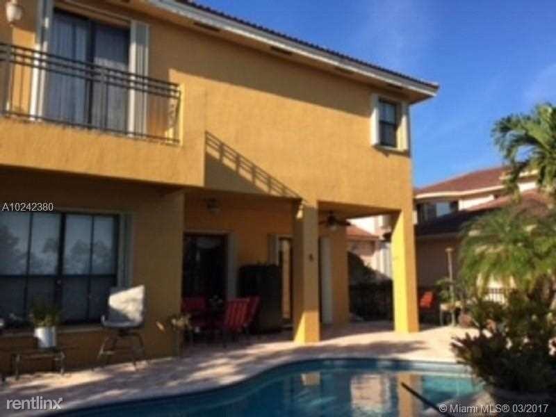 18574 SW 17th Ct - Photo 3 of 17