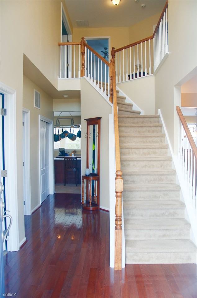 3 Annamarie Ct - Photo 3 of 25