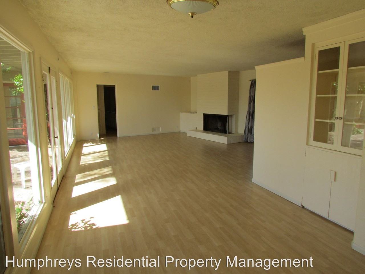 1469 Savoy Cir - Photo 3 of 17