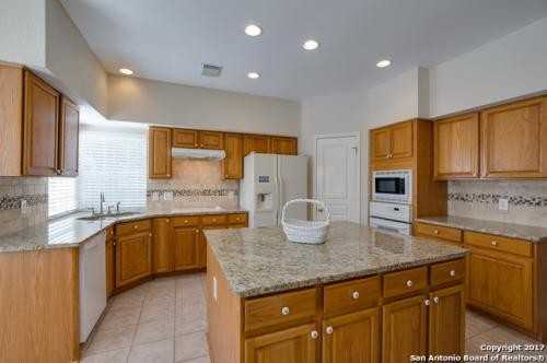 8842 Goodwick Heights - Photo 3 of 10