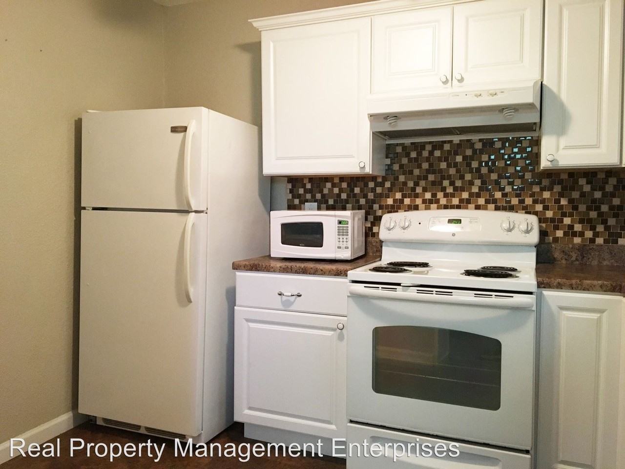 2701 NE 19th St - Photo 3 of 16