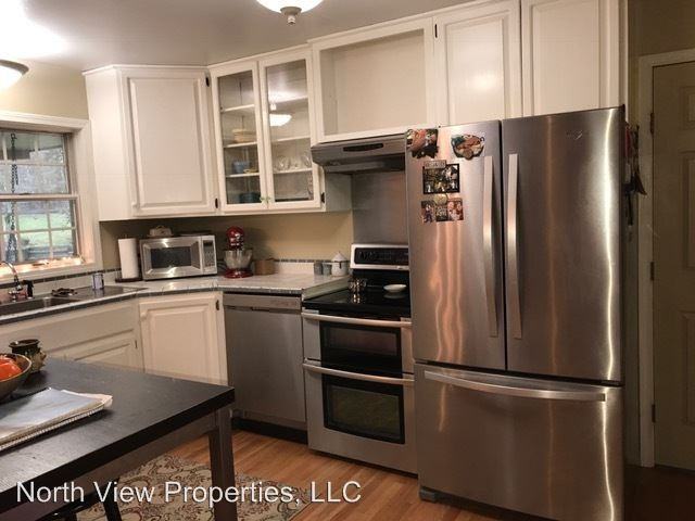 1365 NE Crestview Ln - Photo 3 of 12