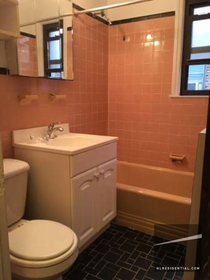 63-58 79th St 2ndFL - Photo 3 of 5