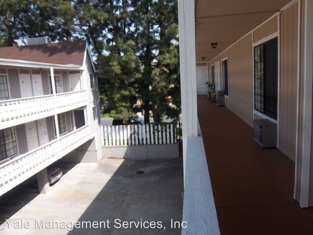 Vassar Carriage House 7519-7543 Vassar Avenue - Photo 3 of 3