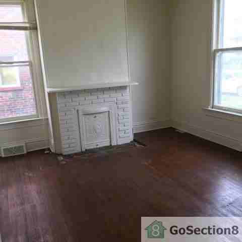 6516 Whitney Ave - Photo 2 of 11