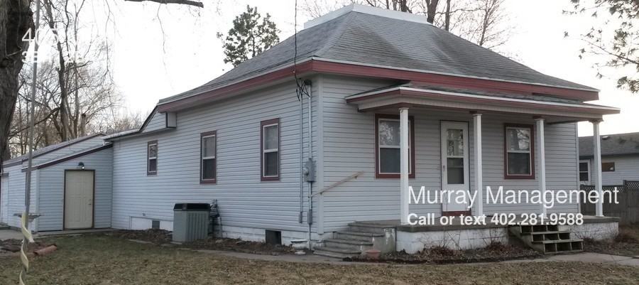 405 Main St - Photo 3 of 12