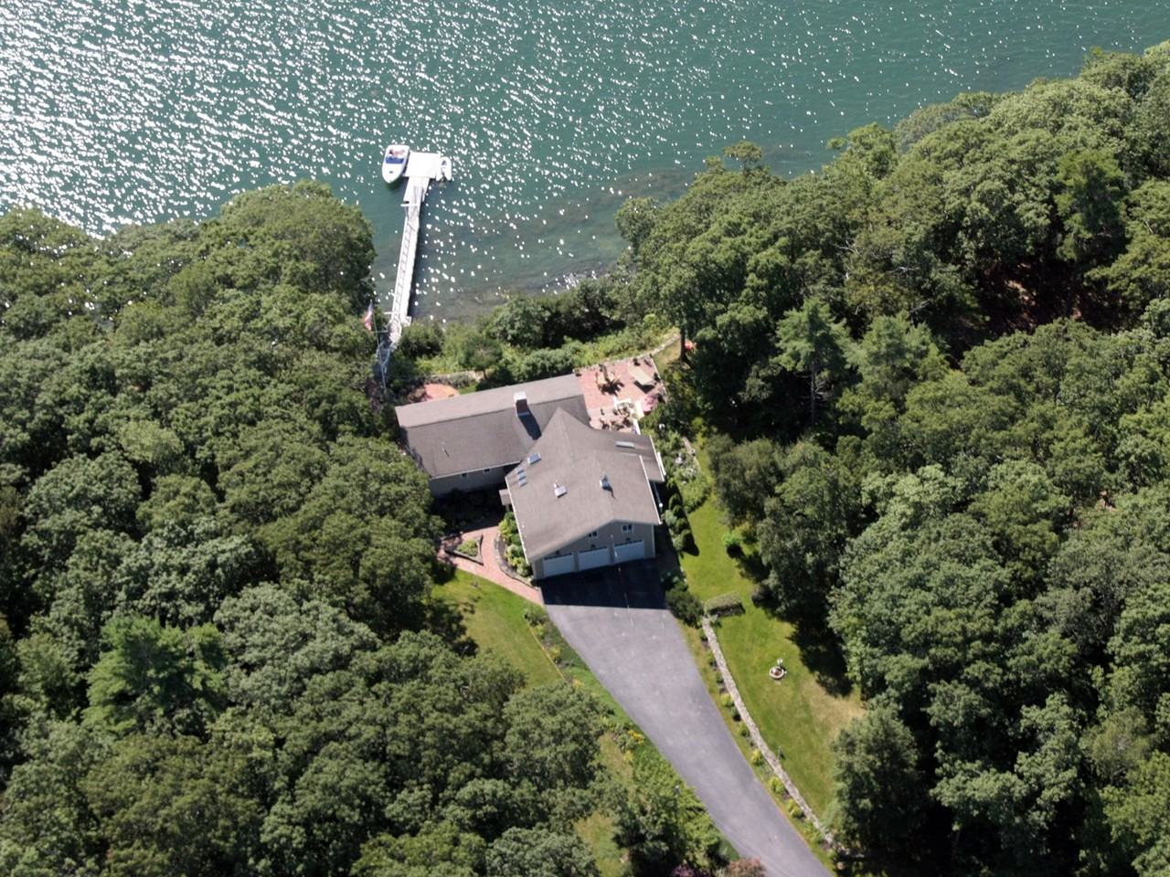 44 Brickyard Cove Ln - Photo 2 of 27