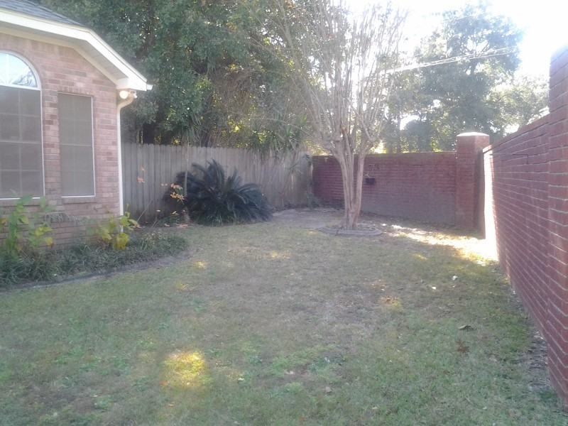 4301 Le Grande Dr - Photo 3 of 32