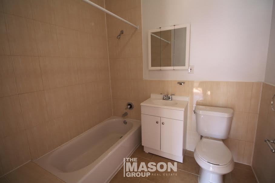 3411 Irwin Avenue - Photo 3 of 5