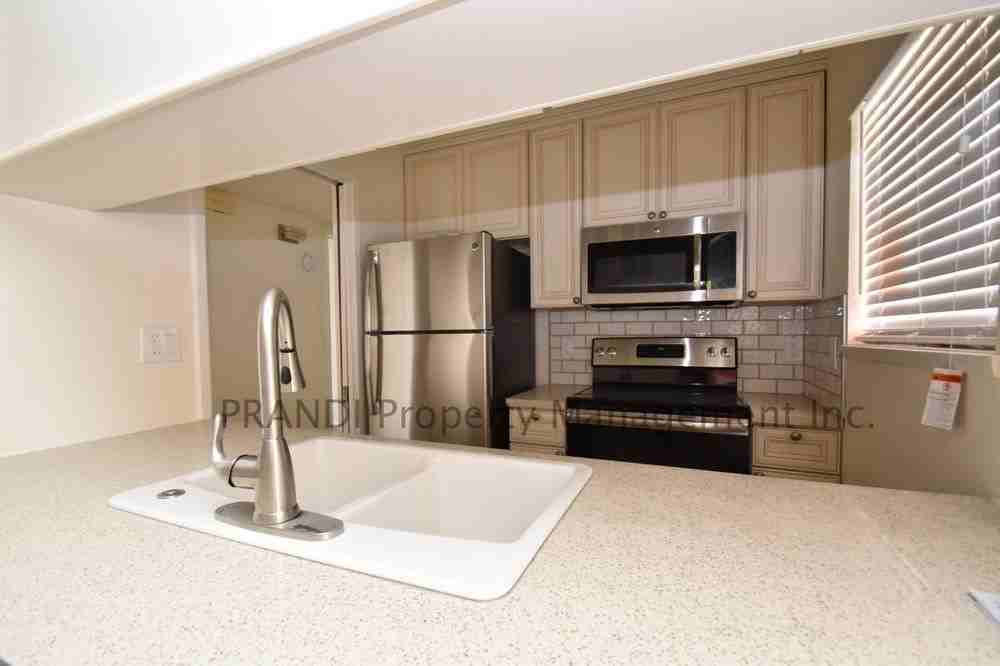 103 Ross St - Photo 2 of 8